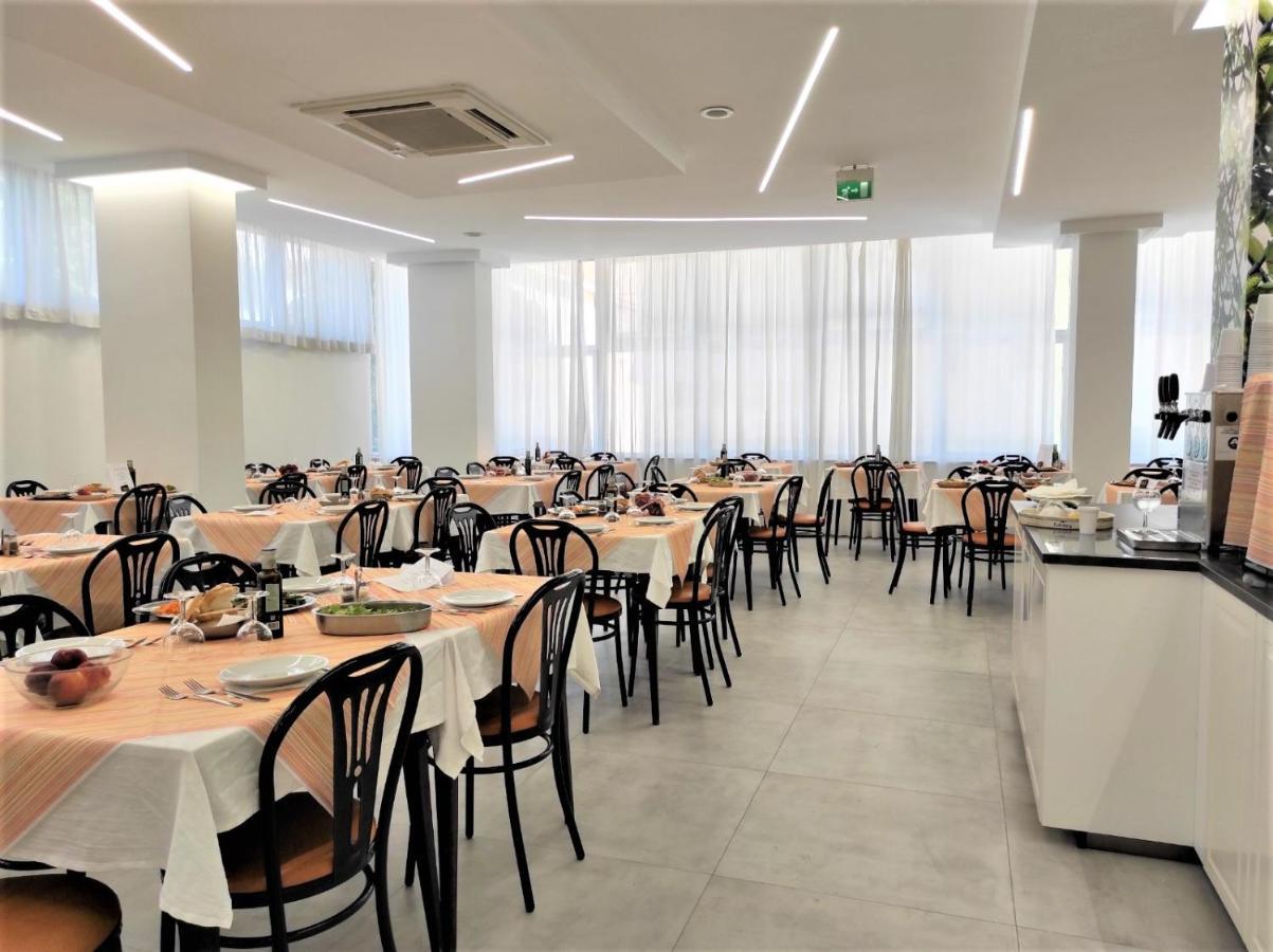 Hotel Madrid ريميني المظهر الخارجي الصورة