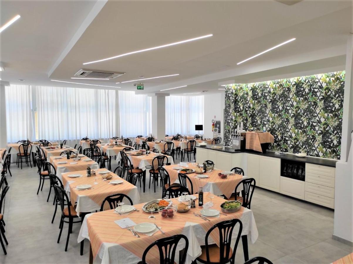 Hotel Madrid ريميني المظهر الخارجي الصورة