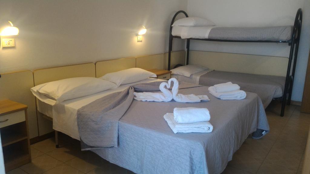 Hotel Madrid ريميني المظهر الخارجي الصورة