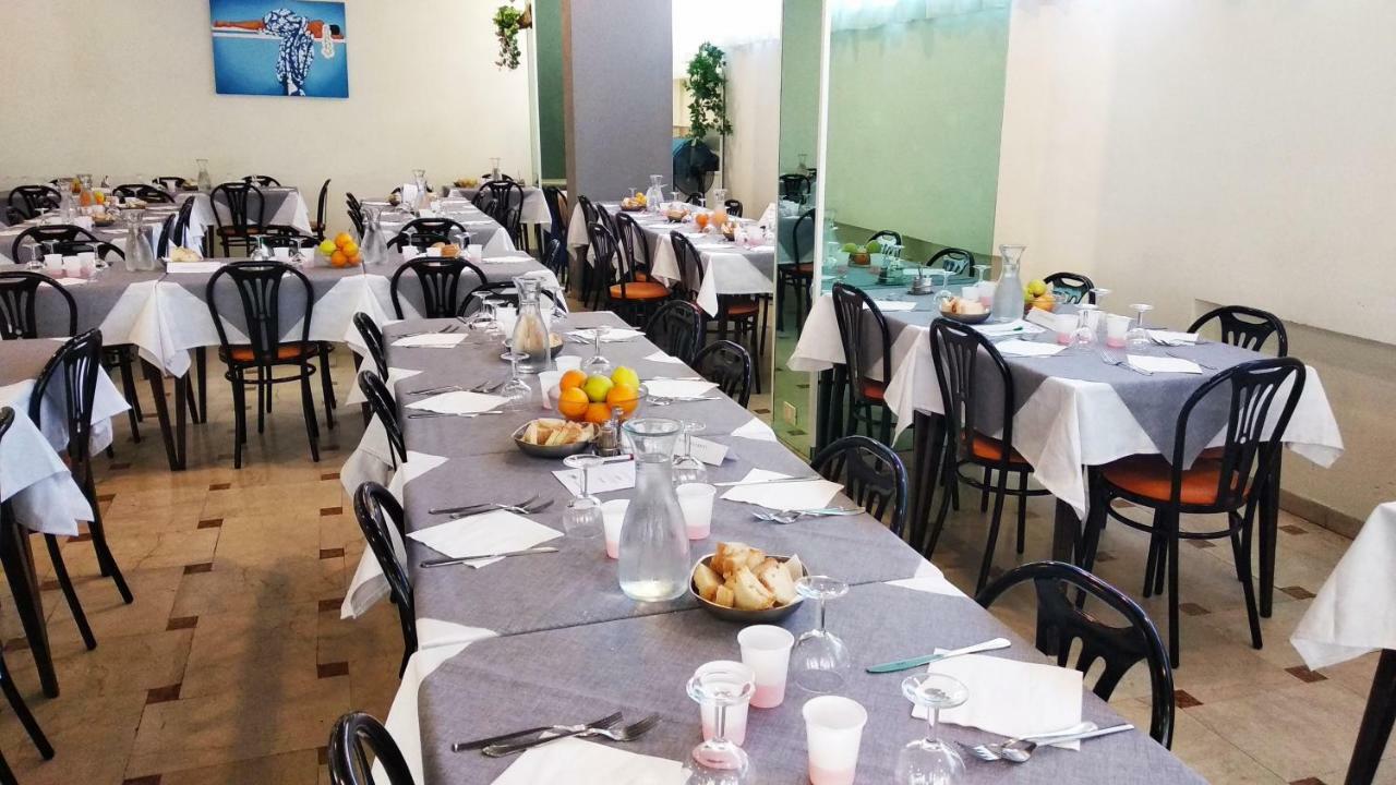 Hotel Madrid ريميني المظهر الخارجي الصورة